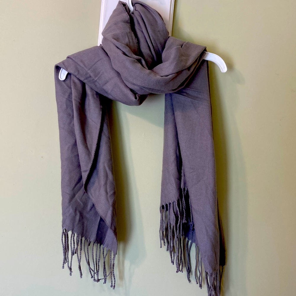 Grey scarf